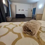 Apartments Fewo شقة بولزانو